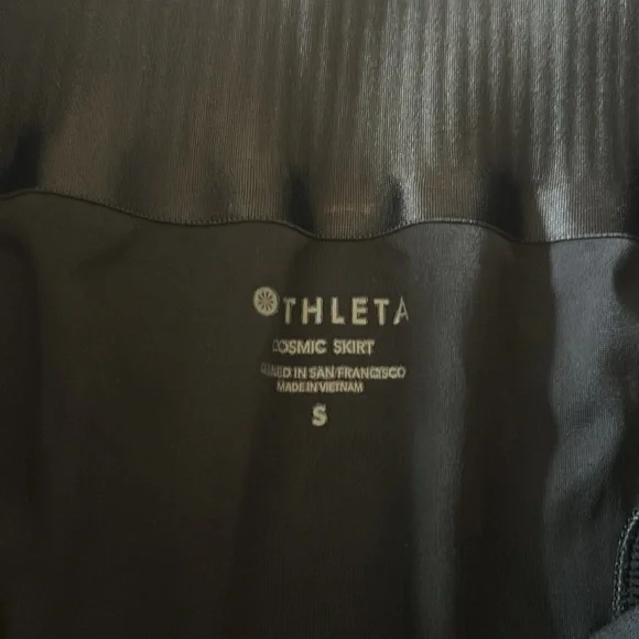 Athleta cosmic skirt in black - Picture 4 of 6